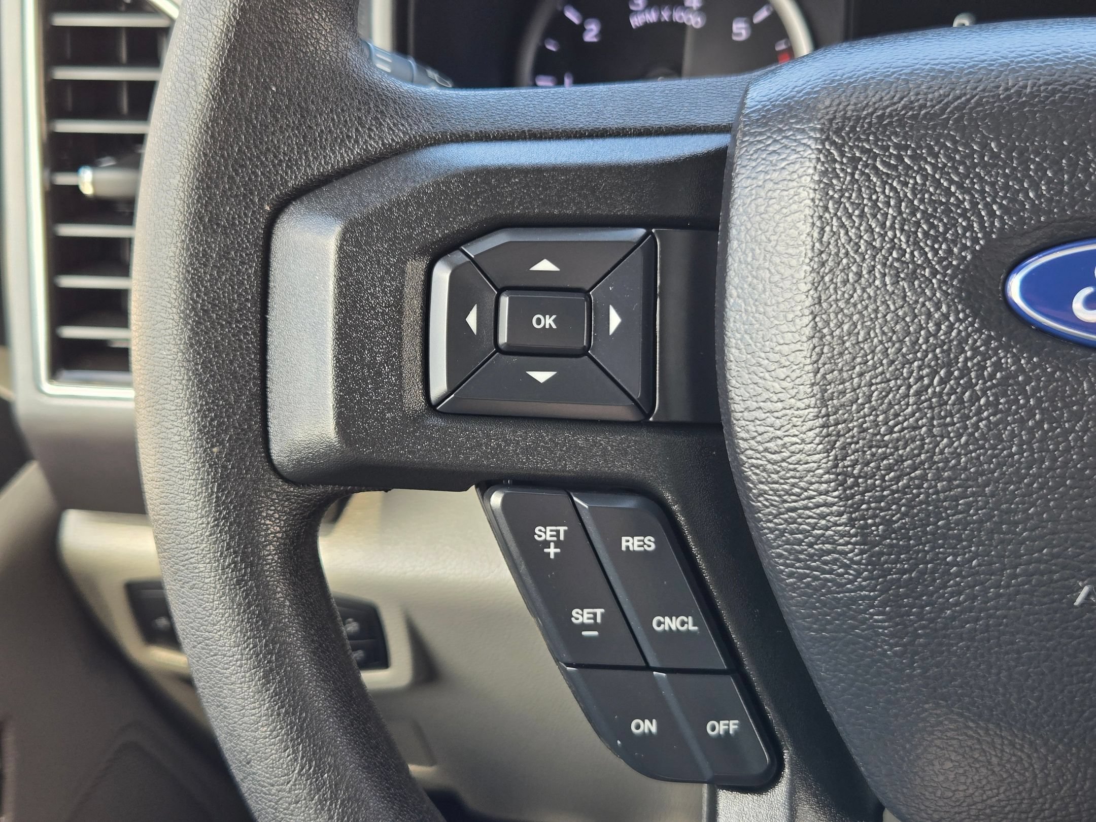 2020 Ford F-250 Super Duty XLT - Photo 13