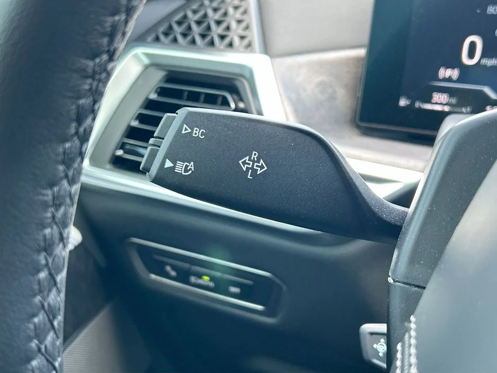 Certified Used 2025 Blue BMW xDrive40i image 28