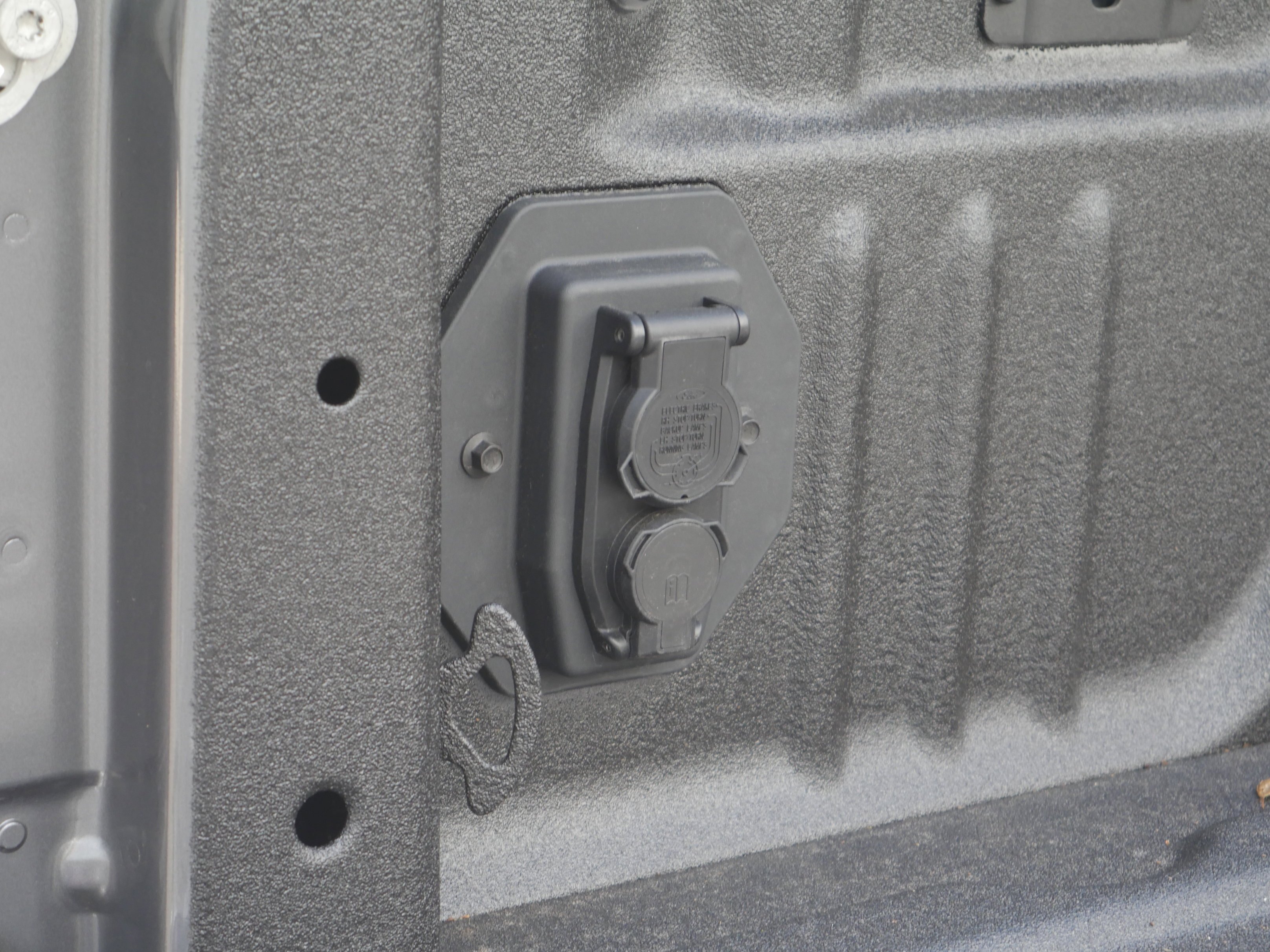 New 2026 Carbonized Gray Metallic Ford F-350® Lariat® image 28