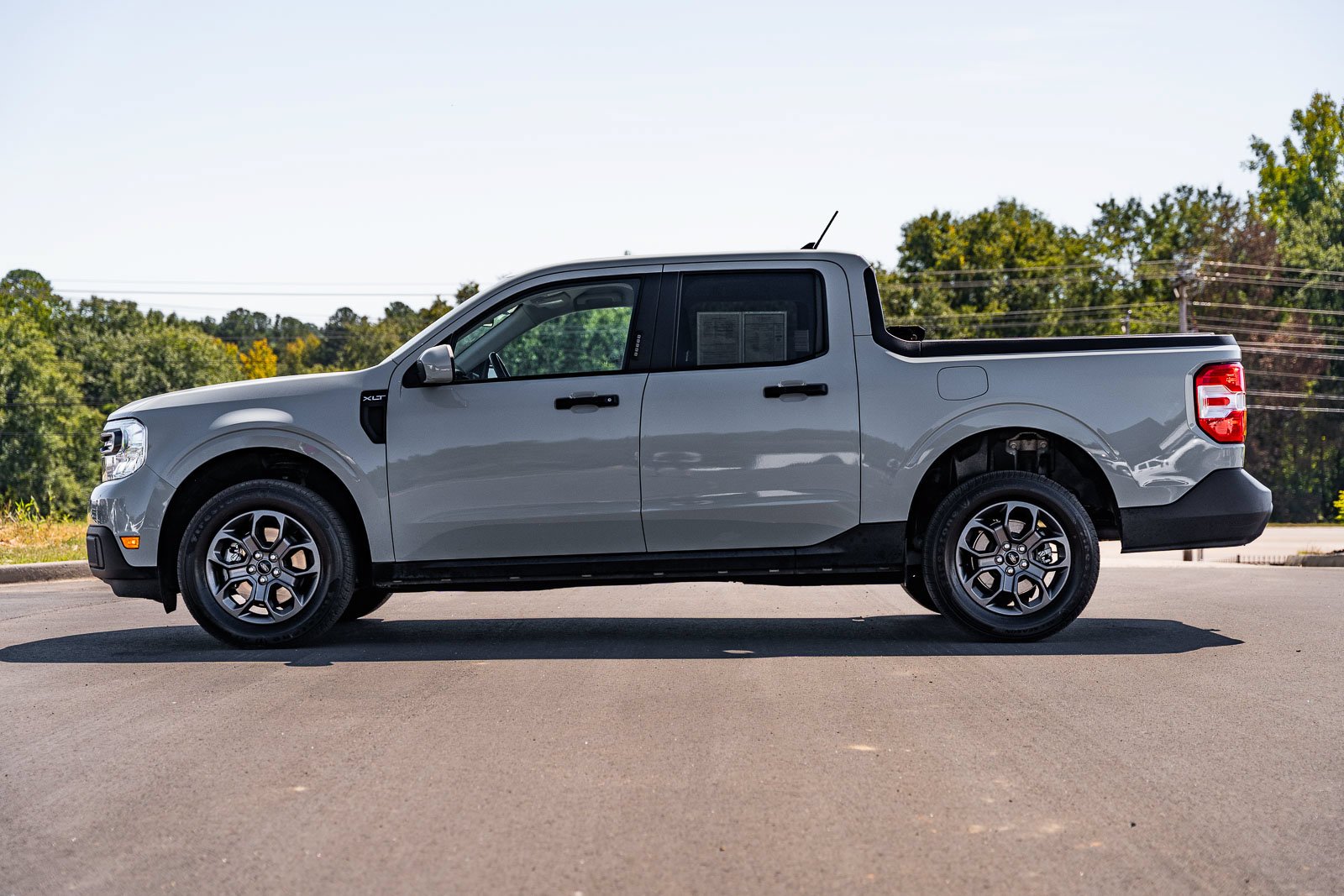 Used 2023 Green Ford XLT image 4