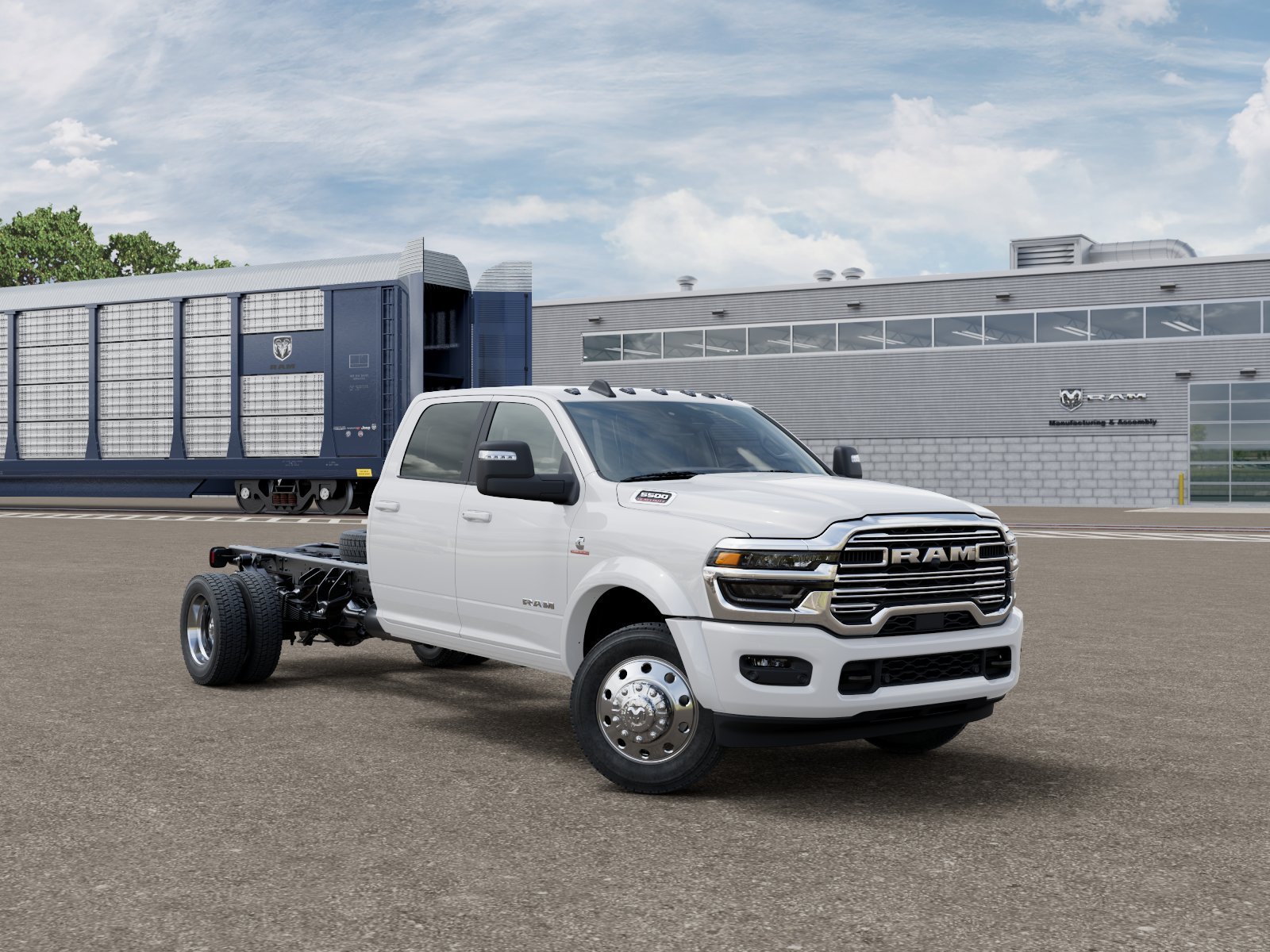 New 2027 Bright White Clear-Coat Paint RAM Tradesman 4x4 Crew Cab 84" CA 197.4" WB image 5