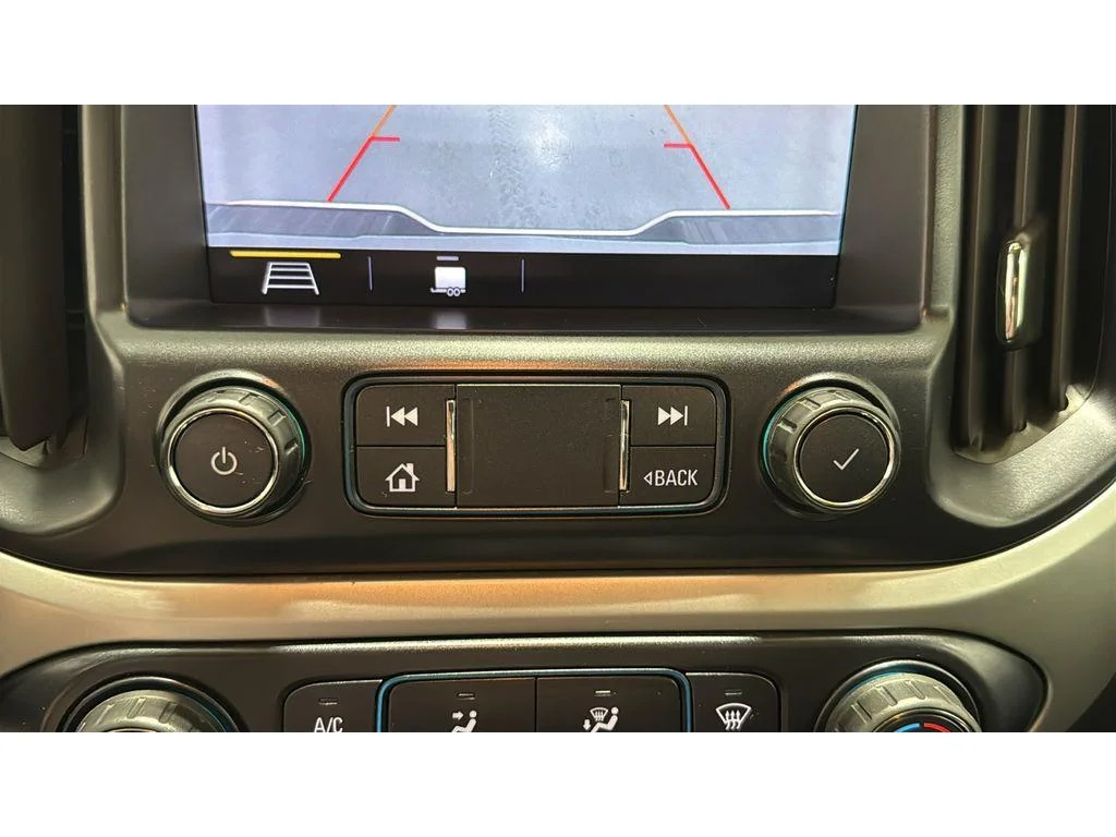 Used 2020 Summit White Chevrolet LT image 23