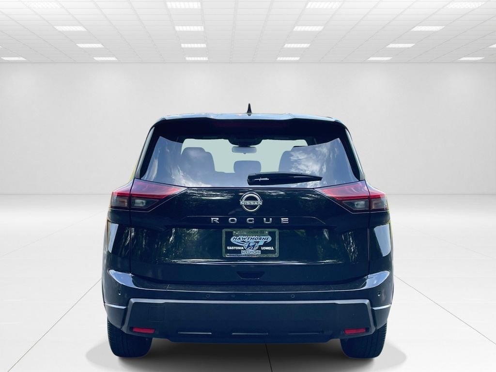 Used 2025 Black Nissan SV image 5