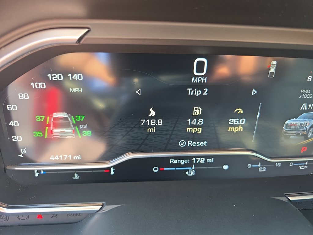 Used 2022 Red GMC Denali image 18