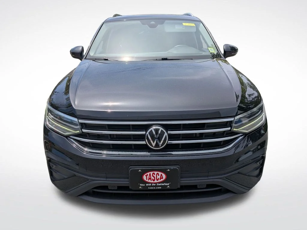 Used 2022 Black Volkswagen 2.0T SE image 8
