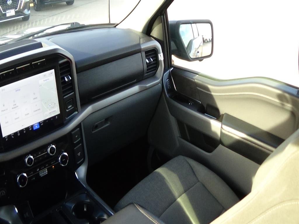 Certified Used 2024 Carbonized Gray M7 Ford XLT image 17