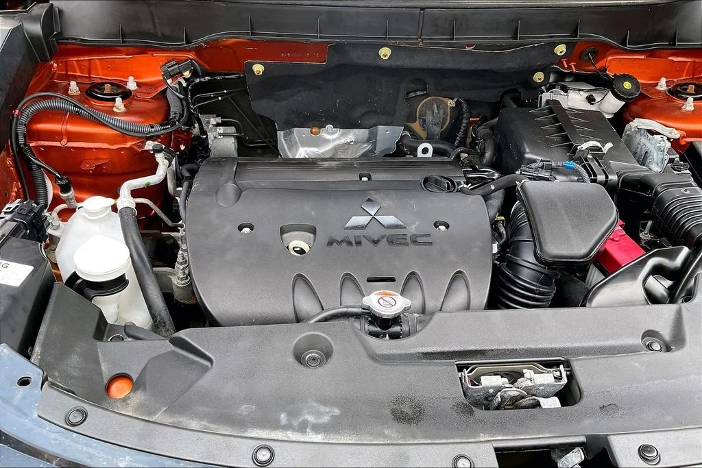 Used 2022  Mitsubishi 2.4 GT image 9