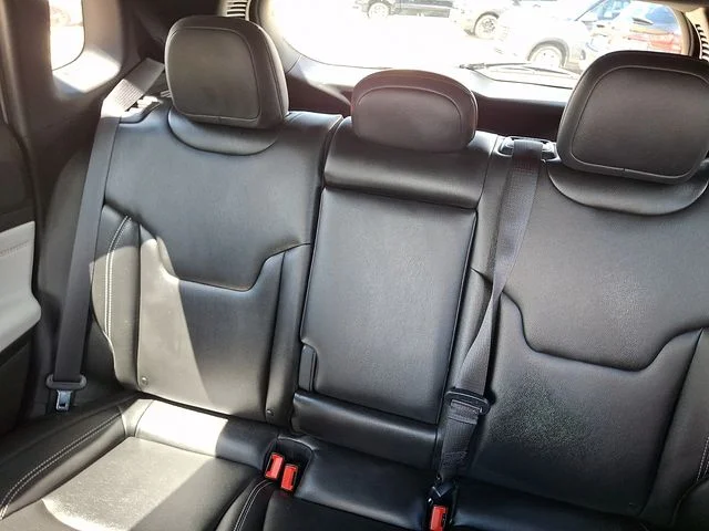 Used 2025 White Jeep Limited image 18