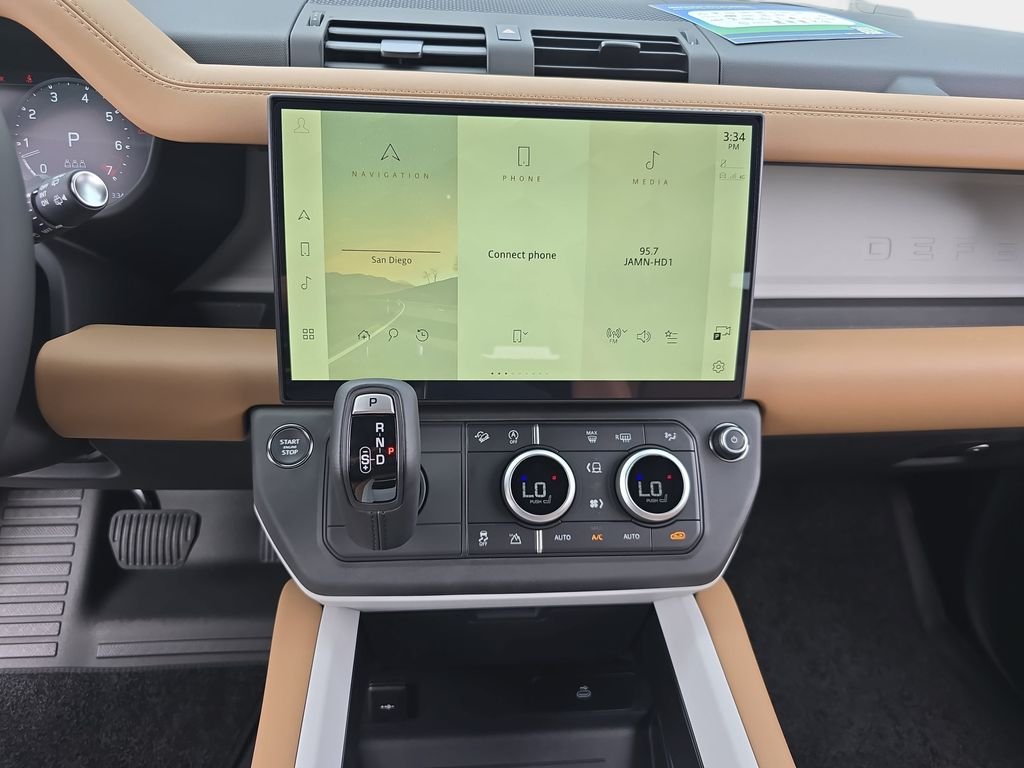 New 2026 Fuji White Land Rover X-Dynamic SE image 20