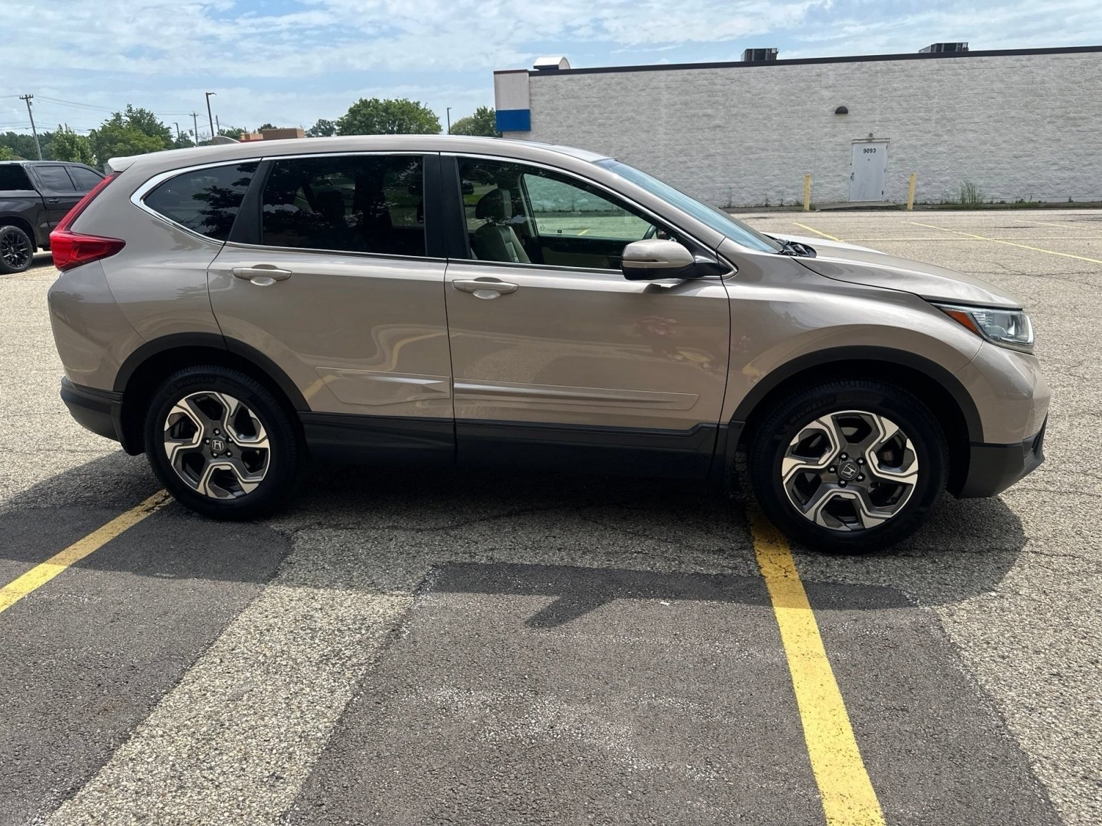 Used 2017 Sandstorm Metallic Honda EX-L image 17