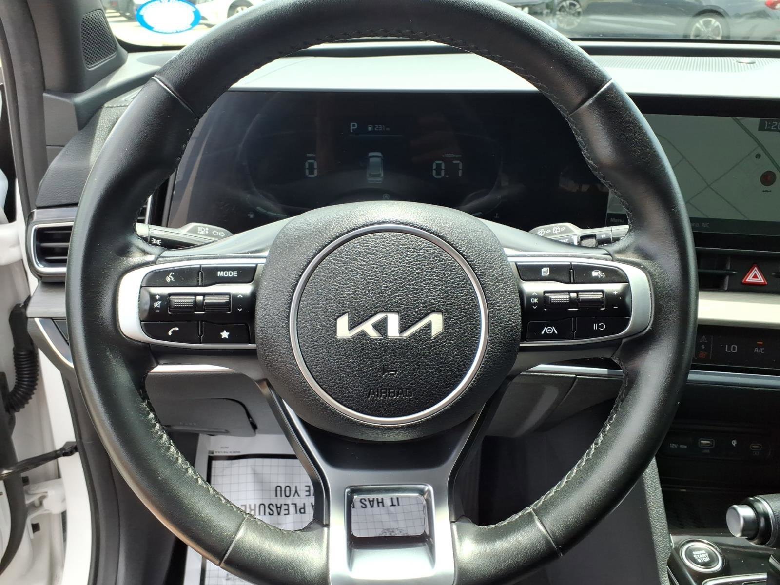 Used 2023 Glacial White Pearl Kia X-Line image 10