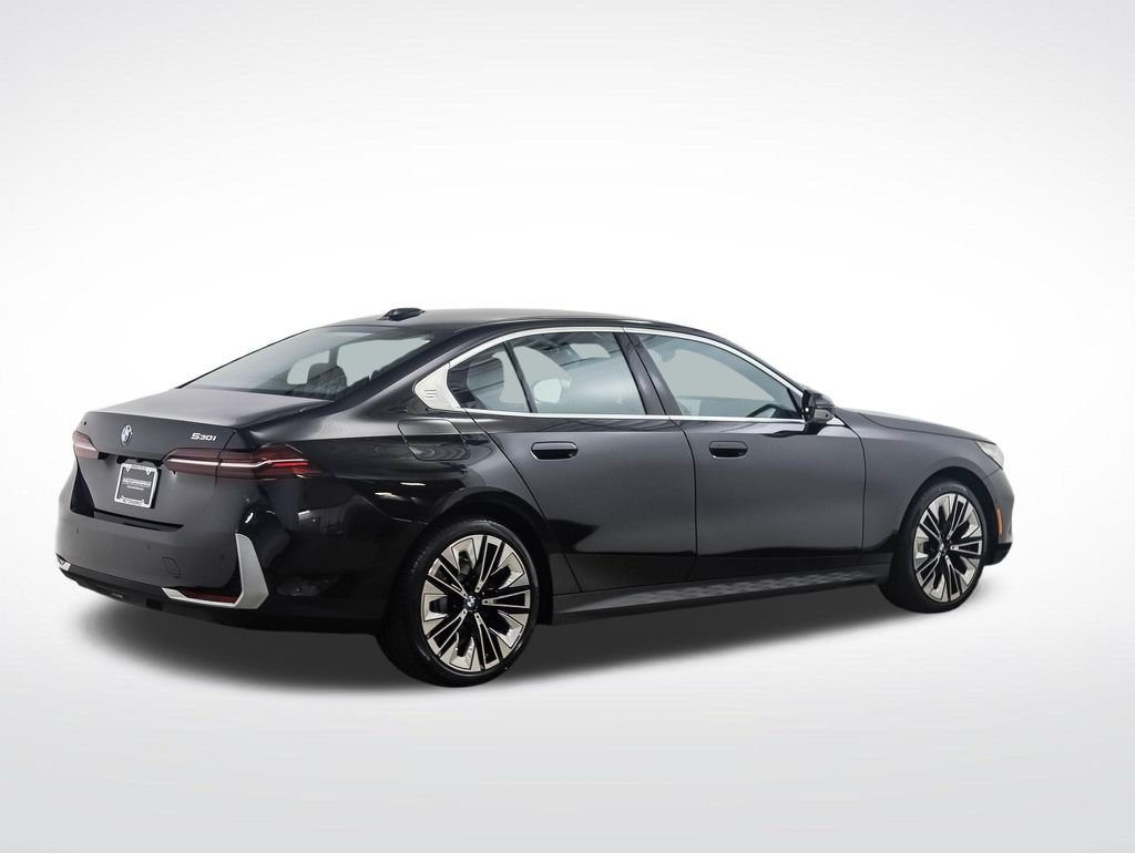2026 BMW 5 Series 530i - Photo 5