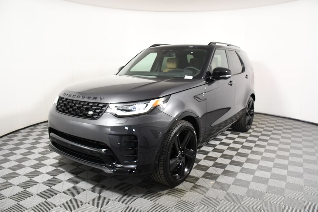 2025 Land Rover Discovery P360 Dynamic SE's photo
