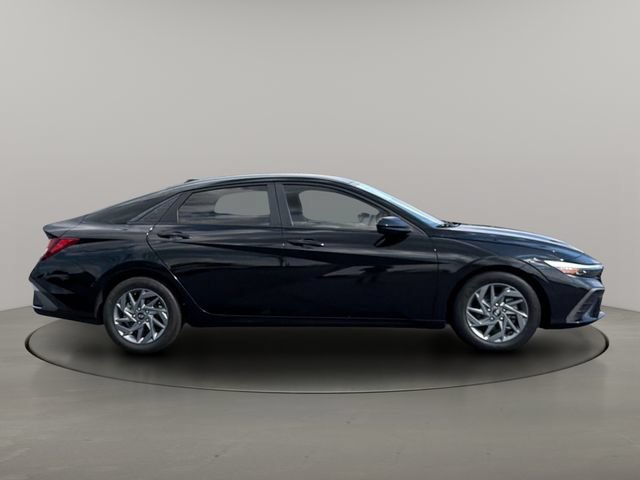 2024 Hyundai Elantra SEL - Photo 10