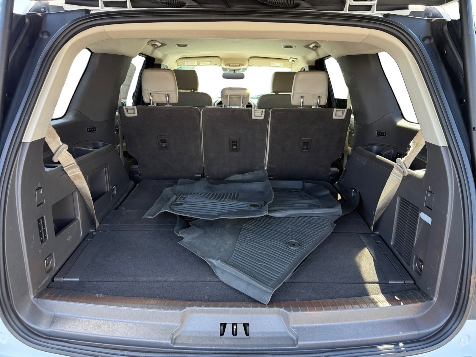 Certified Used 2020 Oxford White Ford XLT image 17
