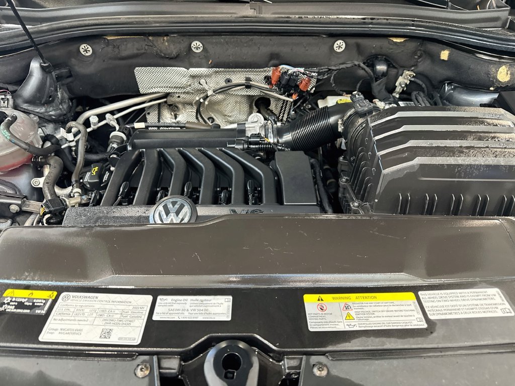 Used 2022  Volkswagen 3.6L V6 SE w/Technology image 33
