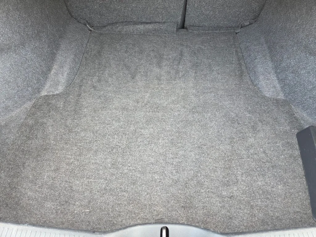 Used 2023 Silver Dodge SXT image 18