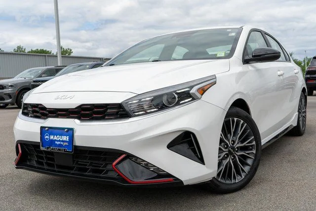 Used 2023 White Kia GT-Line image 1