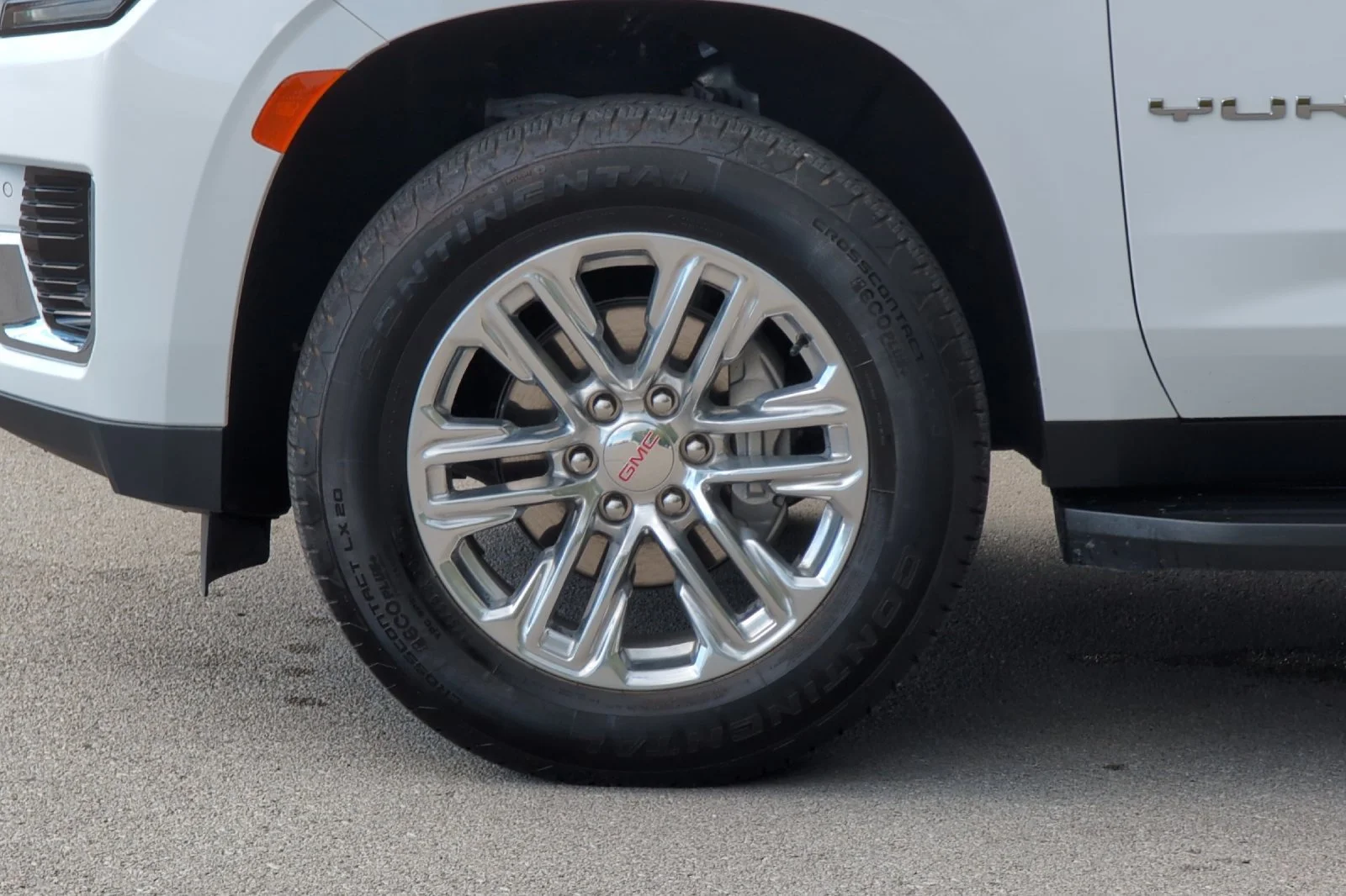 Used 2023 SUMMIT WHITE GMC SLE image 29