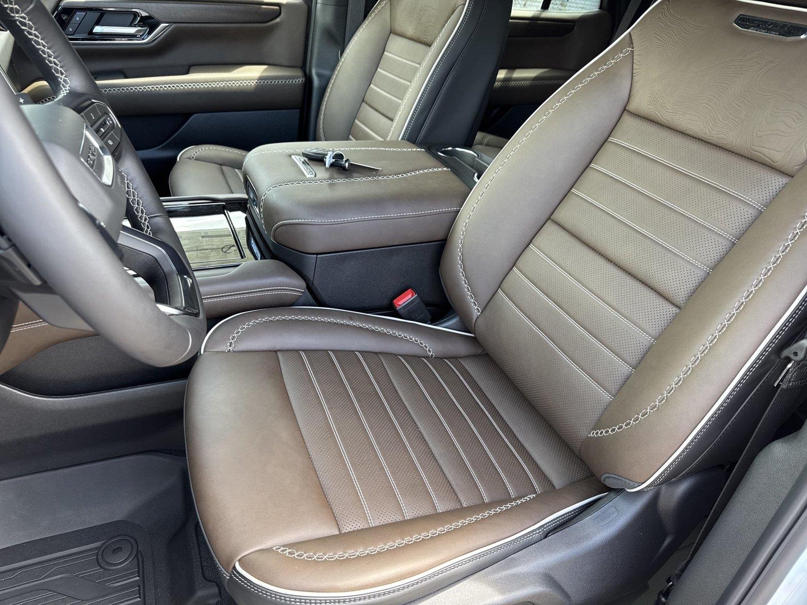 New 2026 Glacier White Tricoat GMC Denali Ultimate image 12