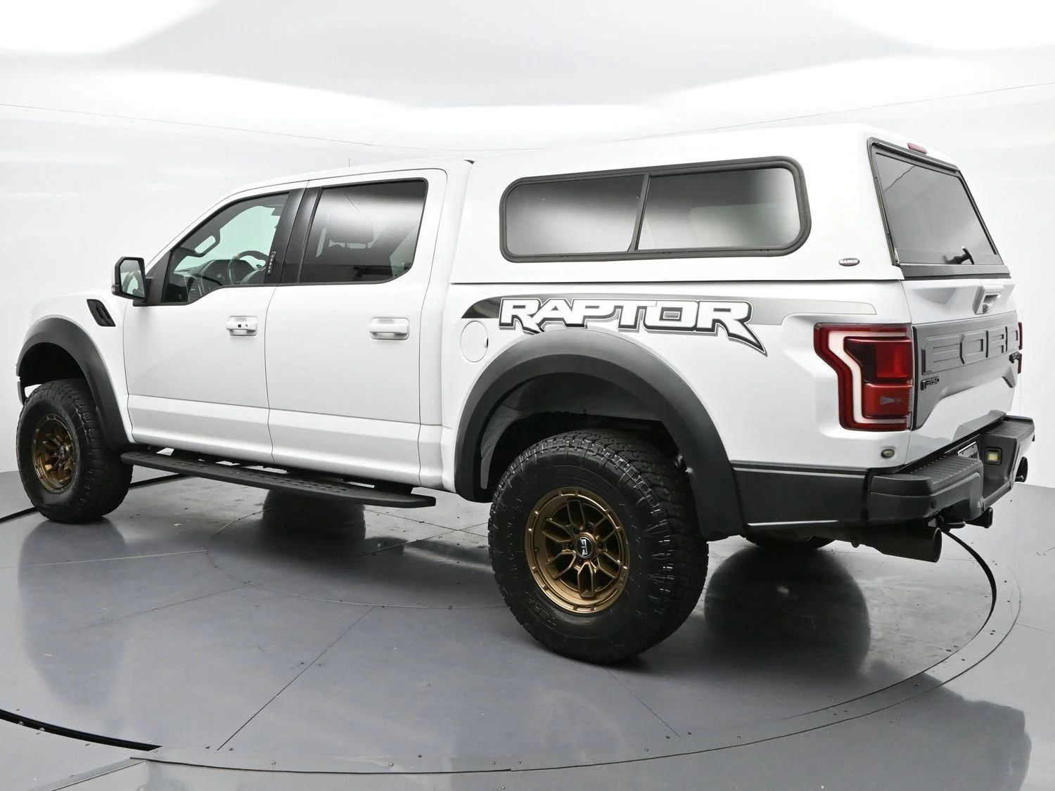 Used 2018 Oxford White Ford Raptor image 5