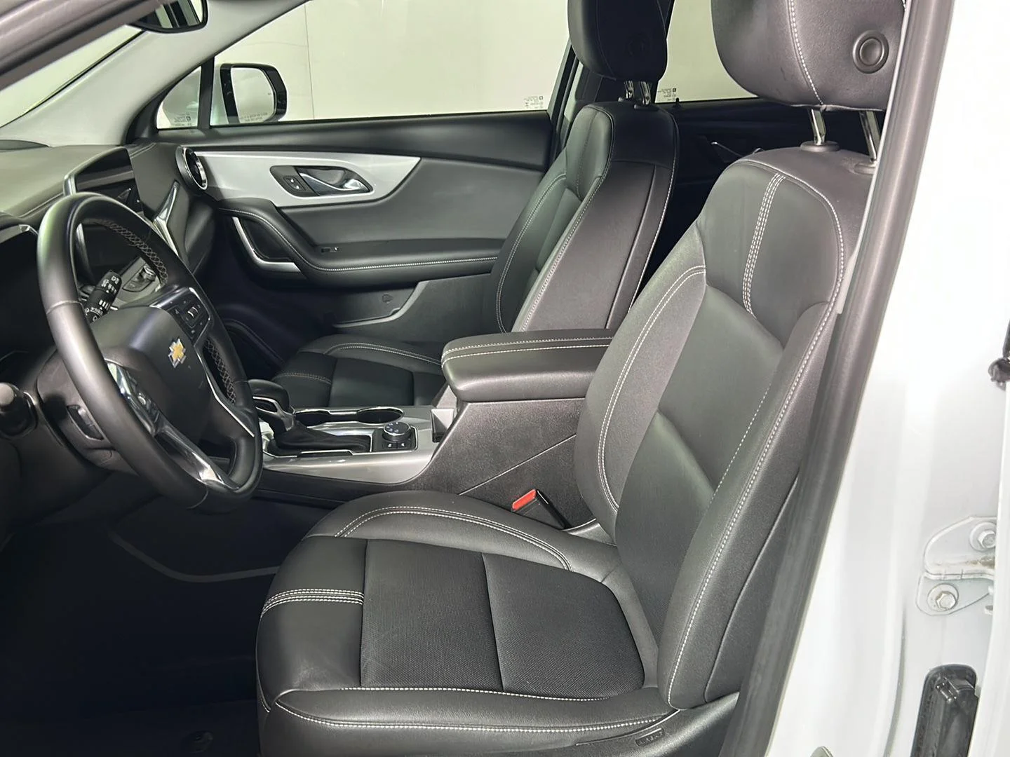 Used 2023 Summit White Chevrolet LT image 14