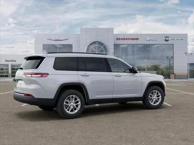 New 2026 Bright White Clear-Coat Exterior Paint Jeep Laredo image 108