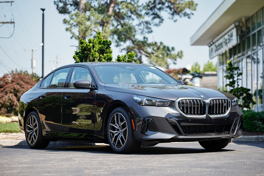 2027 BMW i5 eDrive40 Sedan's photo