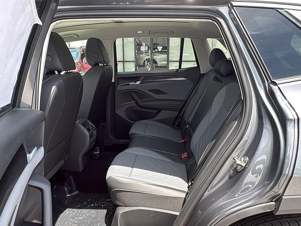 New 2026 Platinum Gray Metallic Volkswagen SE FWD image 18