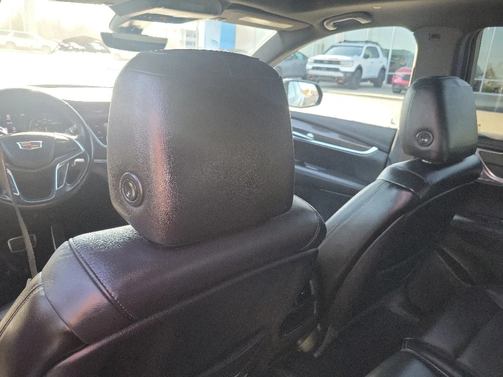 Used 2020 Stellar Black Metallic Cadillac Sport image 13
