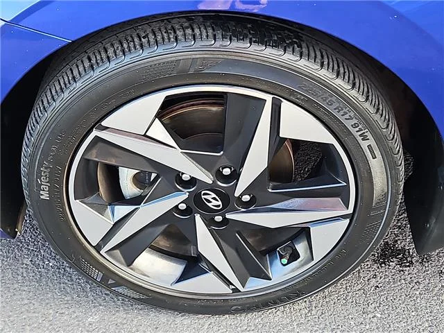 Used 2023  Hyundai SEL (IVT) image 8