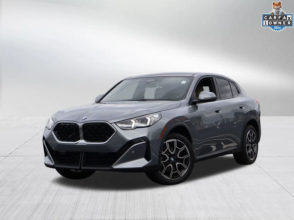 Used 2025 Gray BMW xDrive28i image 1