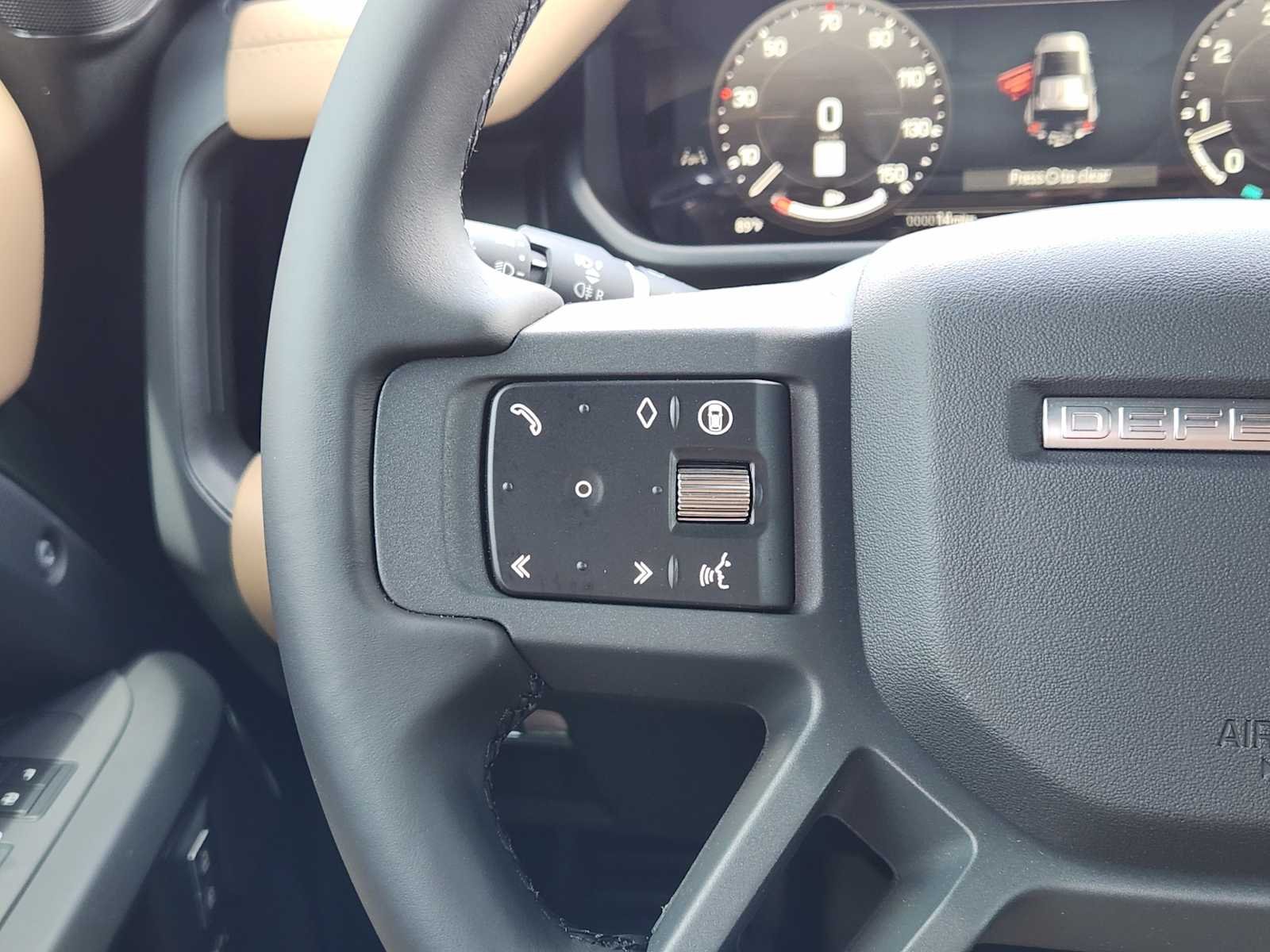 New 2026 Woolstone Green LAND ROVER X-Dynamic SE image 27
