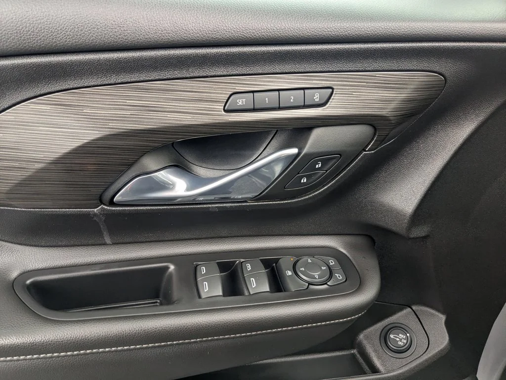 Used 2023 Sterling Metallic GMC SLT image 12