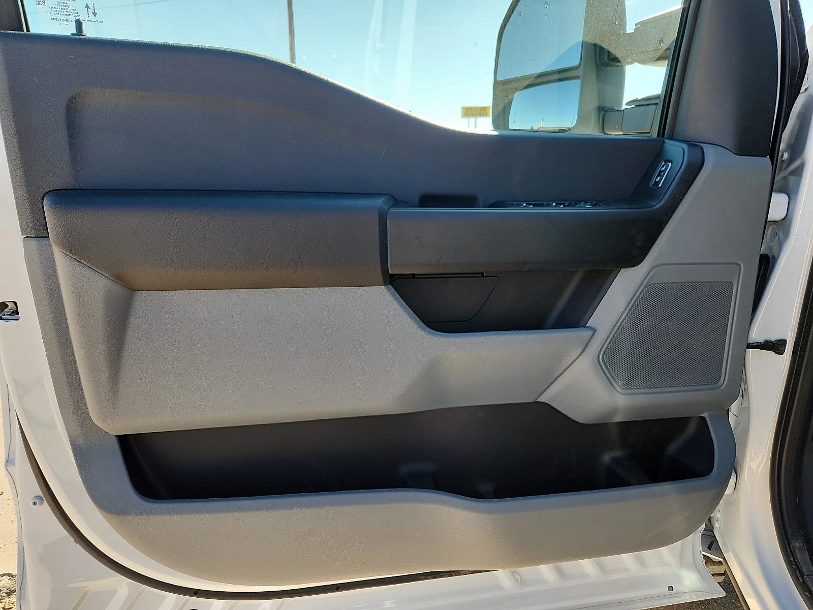New 2026 Oxford White Ford F-250® XL image 14