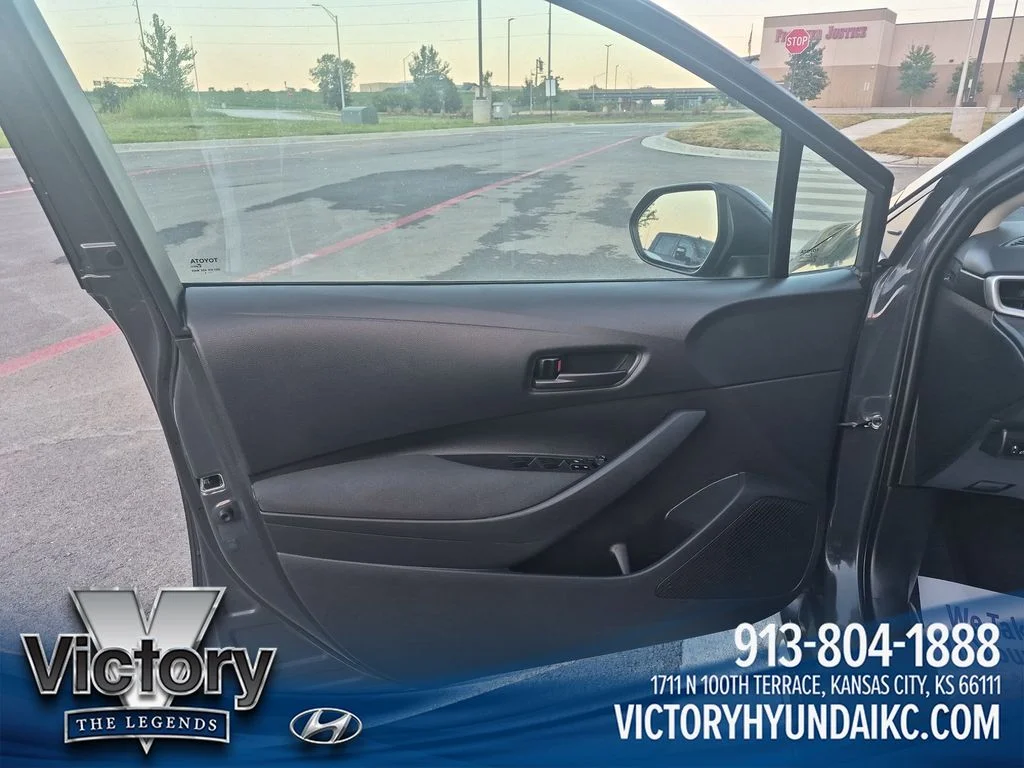 Used 2024  Toyota LE image 10