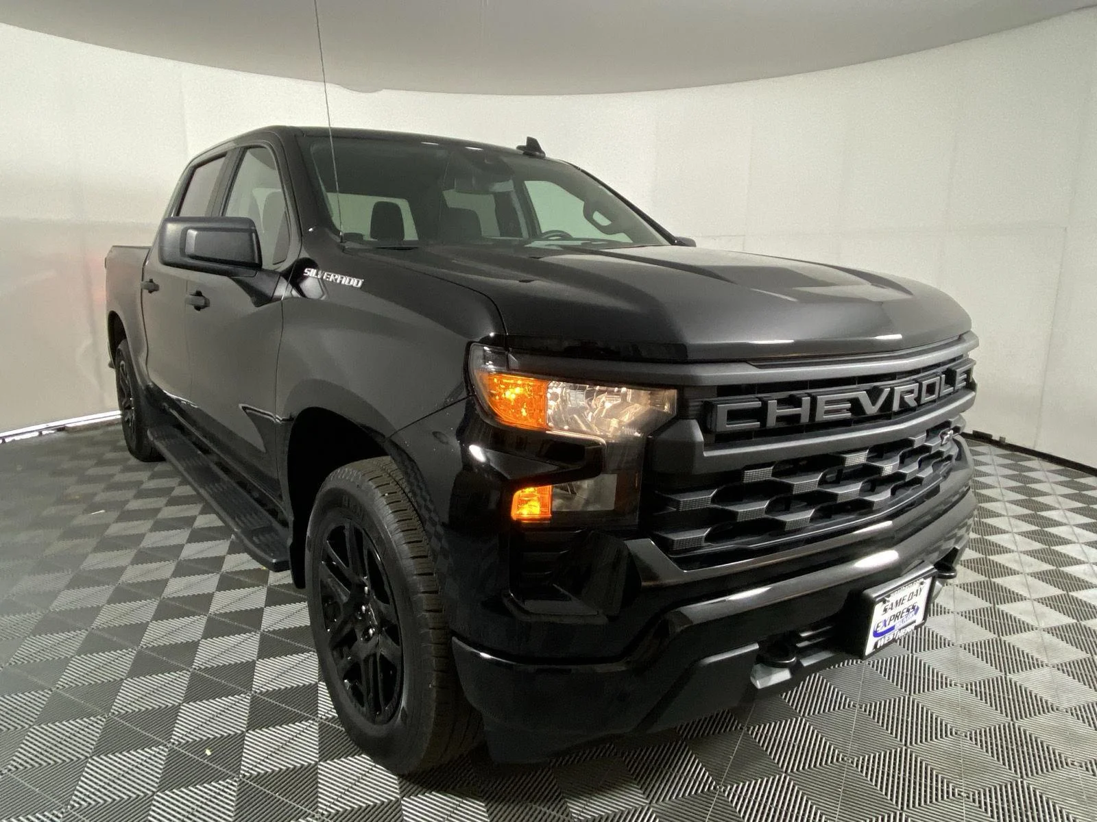 Used 2024 Black Chevrolet Custom image 9