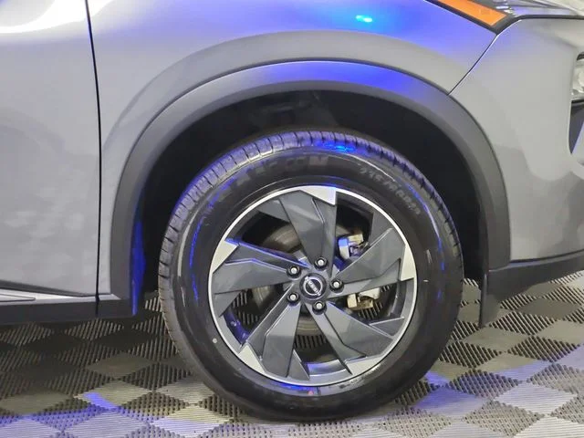 Used 2025 Gray Nissan SV image 22