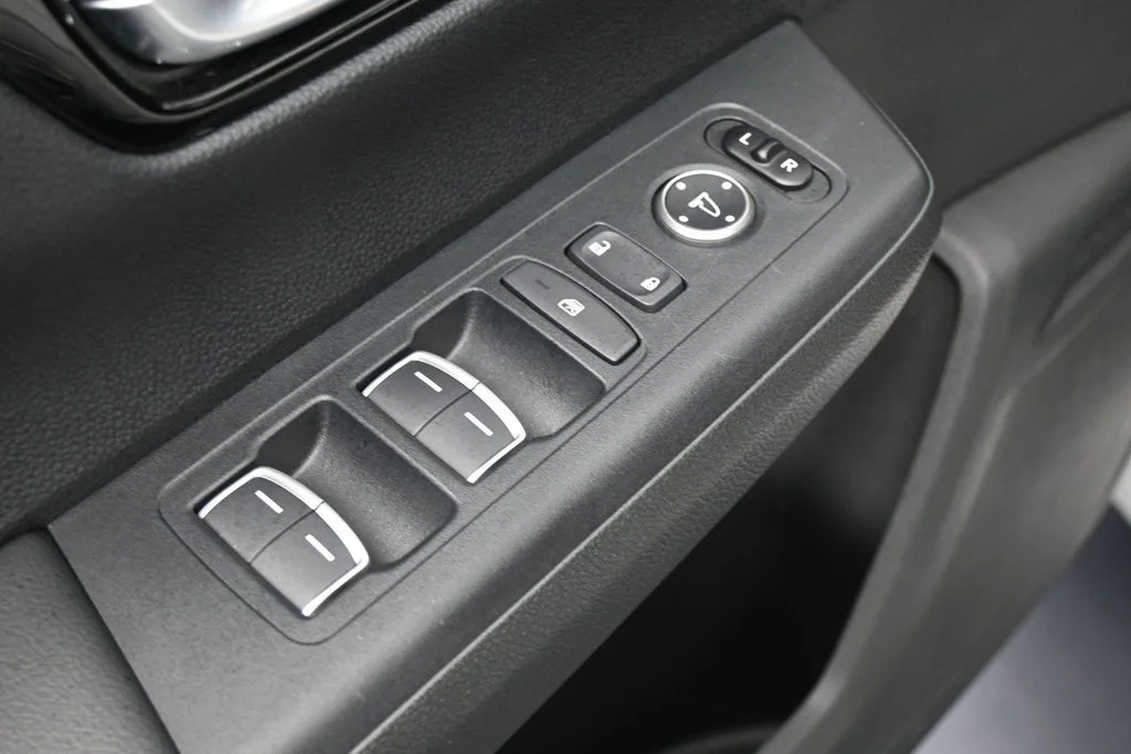 Used 2024 White Honda EX-L image 13
