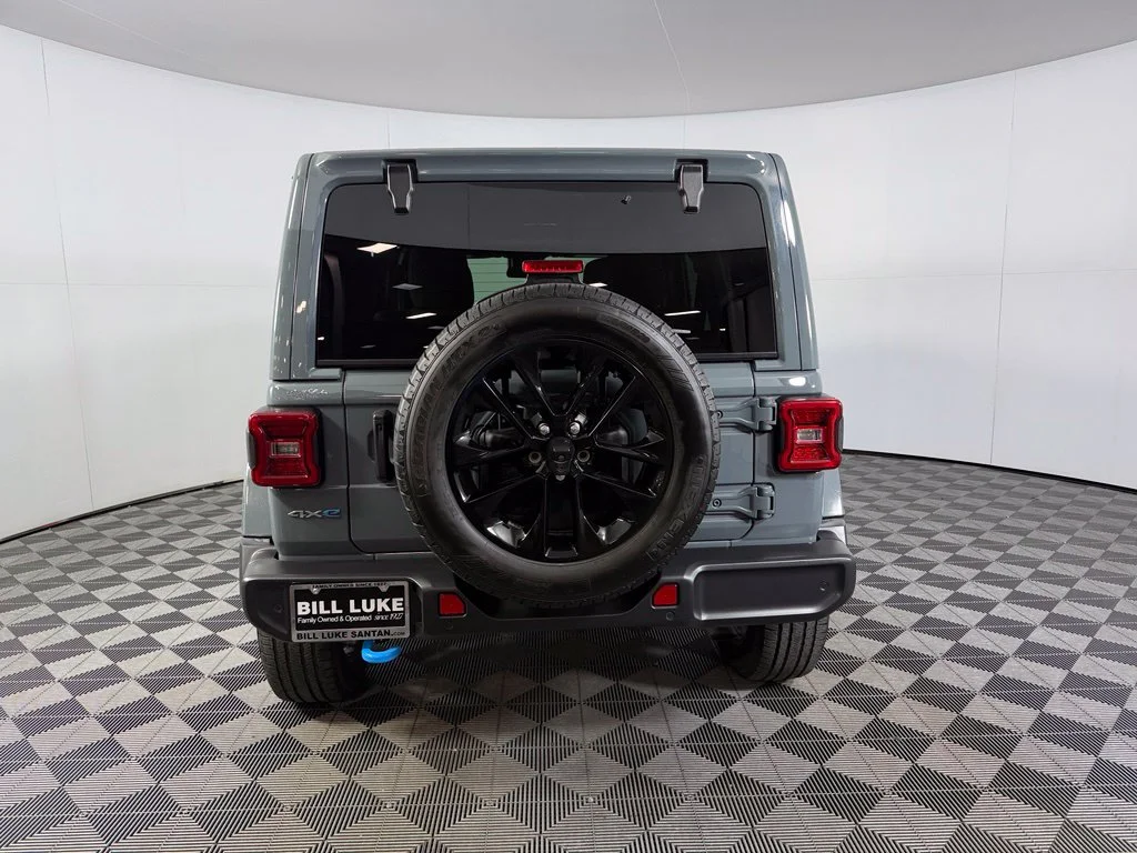 Used 2024 Gray Jeep Sahara 4xe image 7