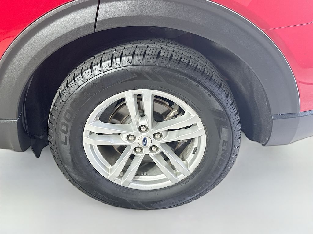 Used 2021 Rapid Red Metallic Tinted Clearcoat Ford XLT image 31
