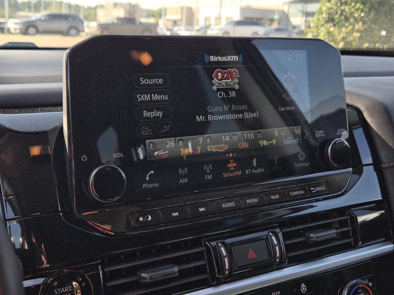Used 2025 Super Black Nissan SL image 39