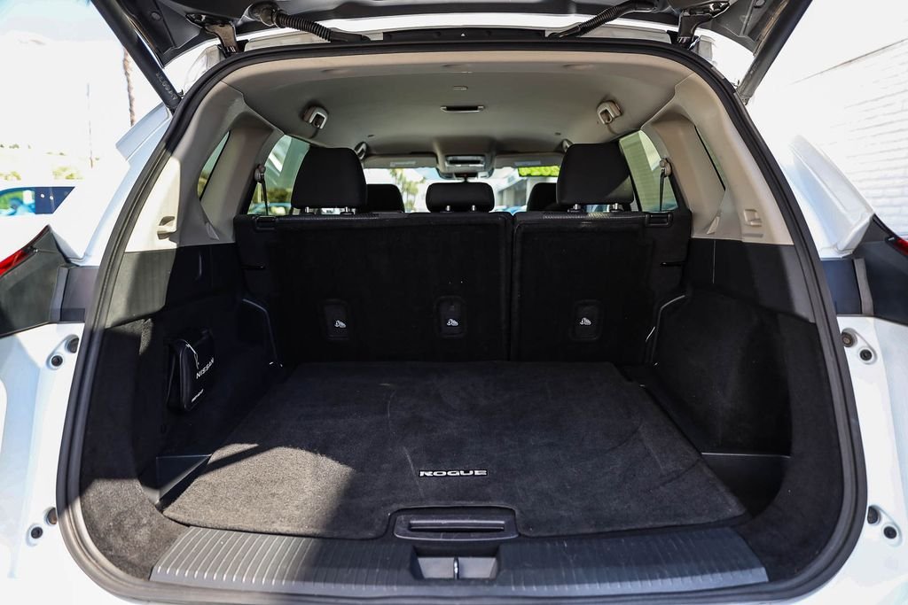 2024 Nissan Rogue SV - Photo 20