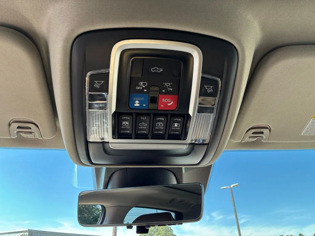 Used 2023 White Ram Limited image 15