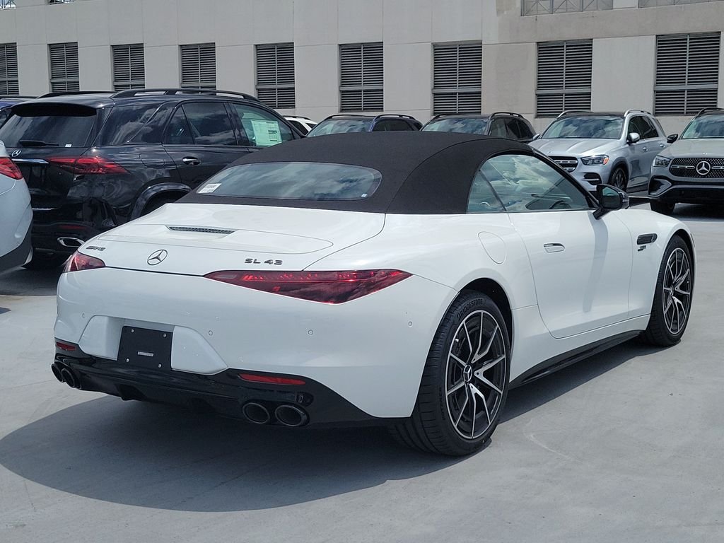 New 2027 MANUFAKTUR Moonlight White Metallic Mercedes-Benz AMG® SL 43 Roadster image 54