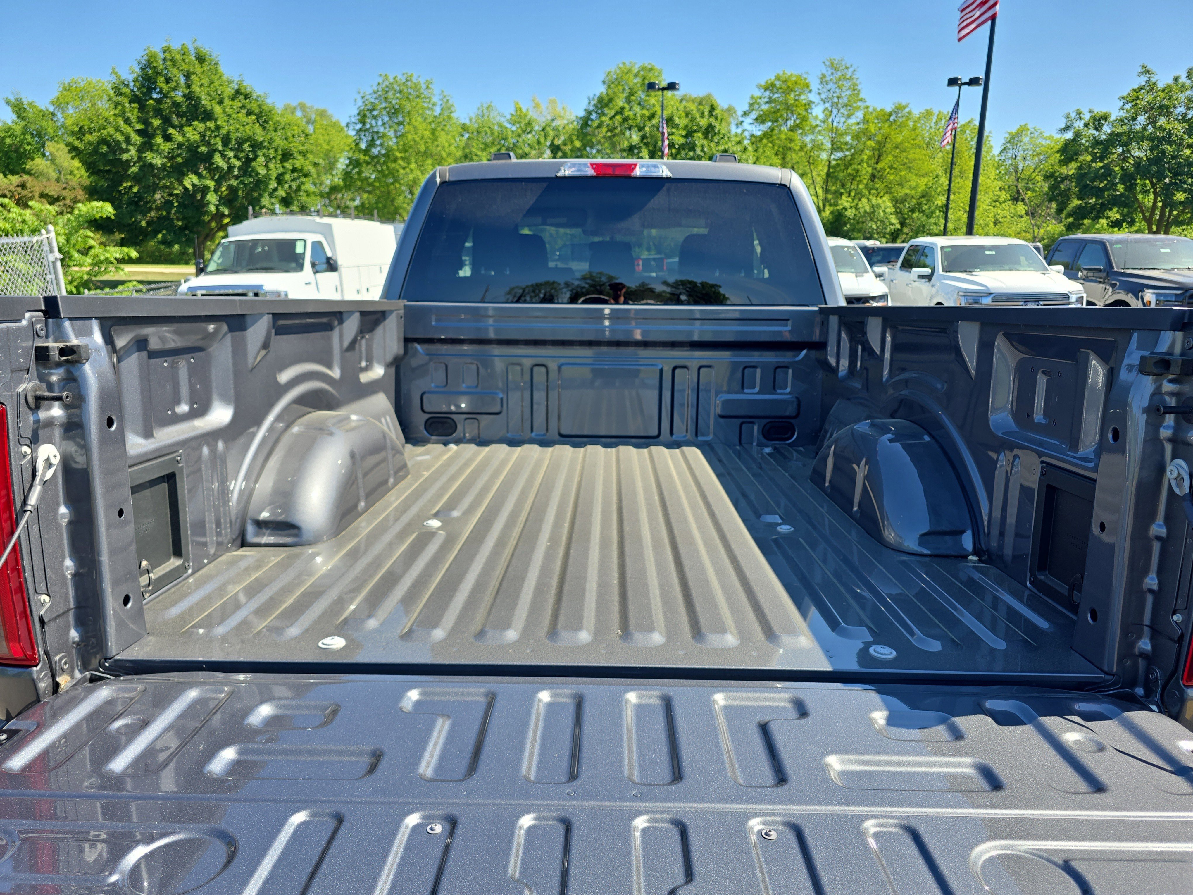 New 2026 Carbonized Gray Metallic Ford XLT image 8