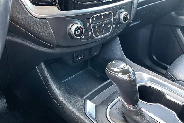 Used 2020 Silver Chevrolet LT image 23