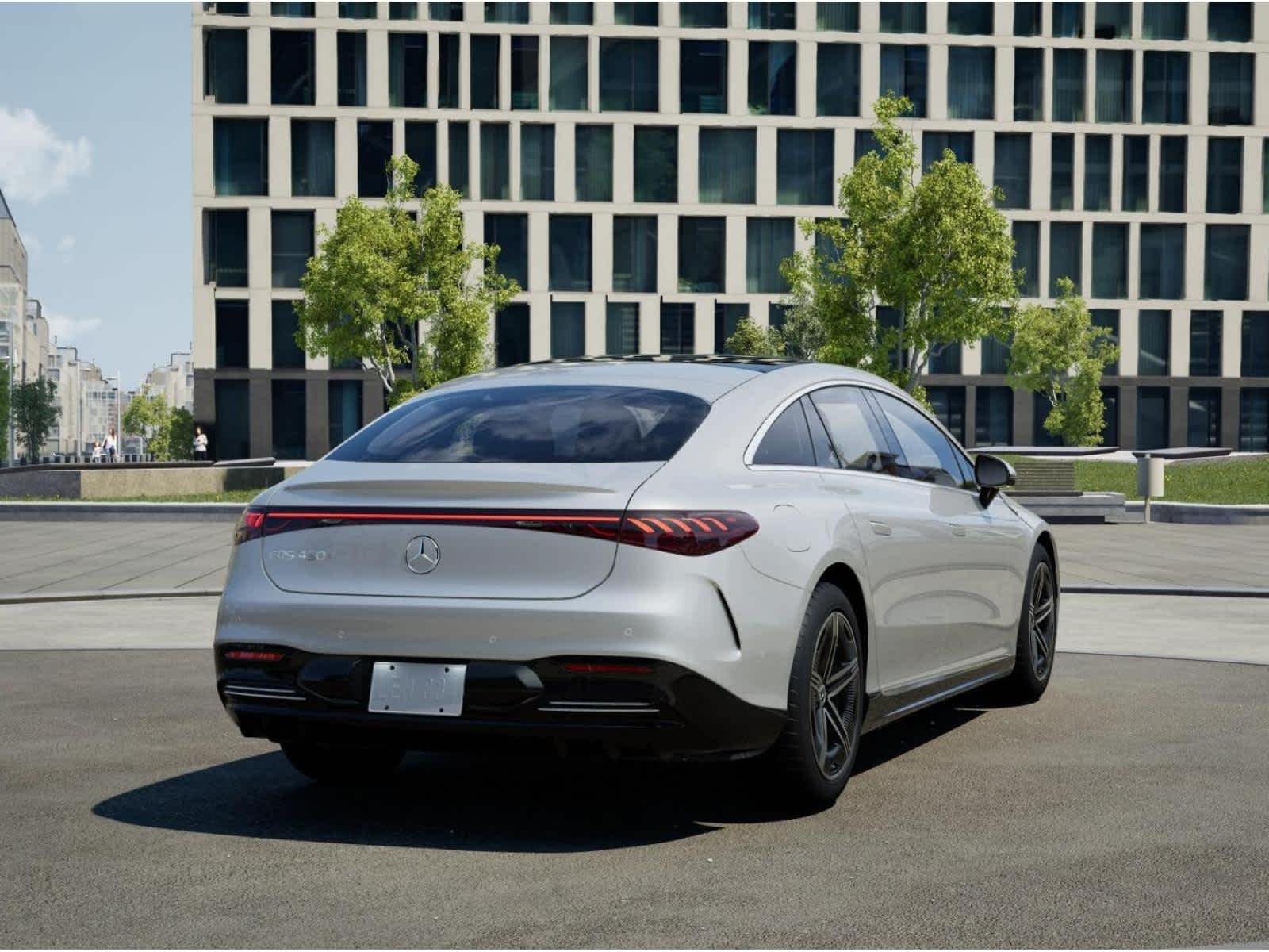New 2026 MANUFAKTUR Moonlight White Metallic Mercedes-Benz EQS 450+ image 21