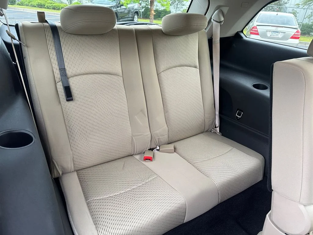 Used 2018 Blue Dodge SE image 25