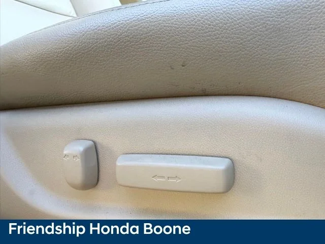Used 2010  Honda EX-L image 40